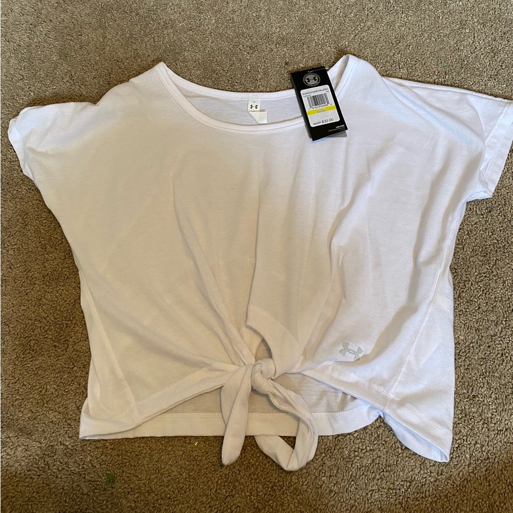 white underarmor cropped tee